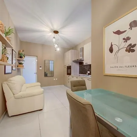 Cozy 1br In With Wifi, Ac And Comfy Bed By 360 Estates アパート グジラ