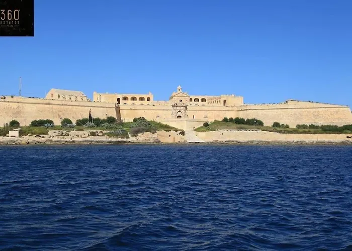 Cozy 1br In With Wifi, Ac And Comfy Bed By 360 Estates Gzira