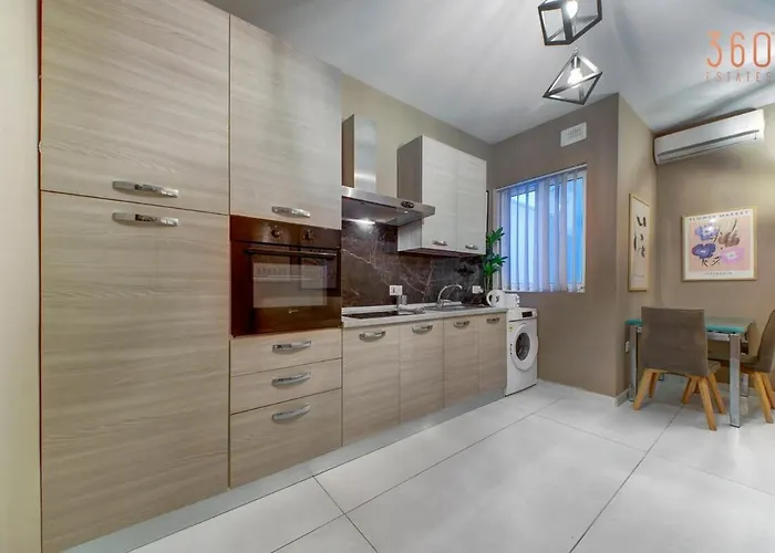 Cozy 1br In With Wifi, Ac And Comfy Bed By 360 Estates * グジラ